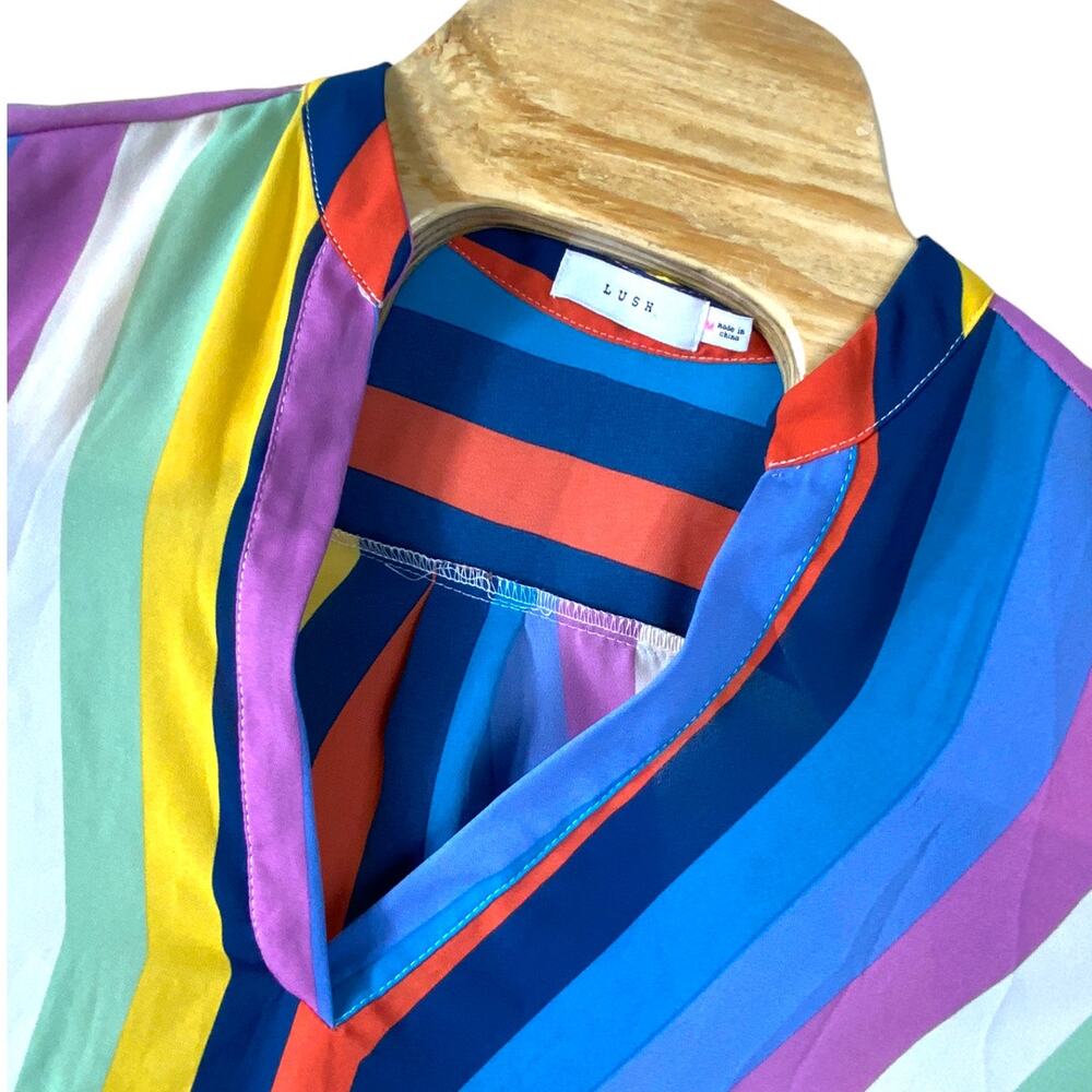 Multi Color Lush Top - Size Medium - Picture 6 of 7